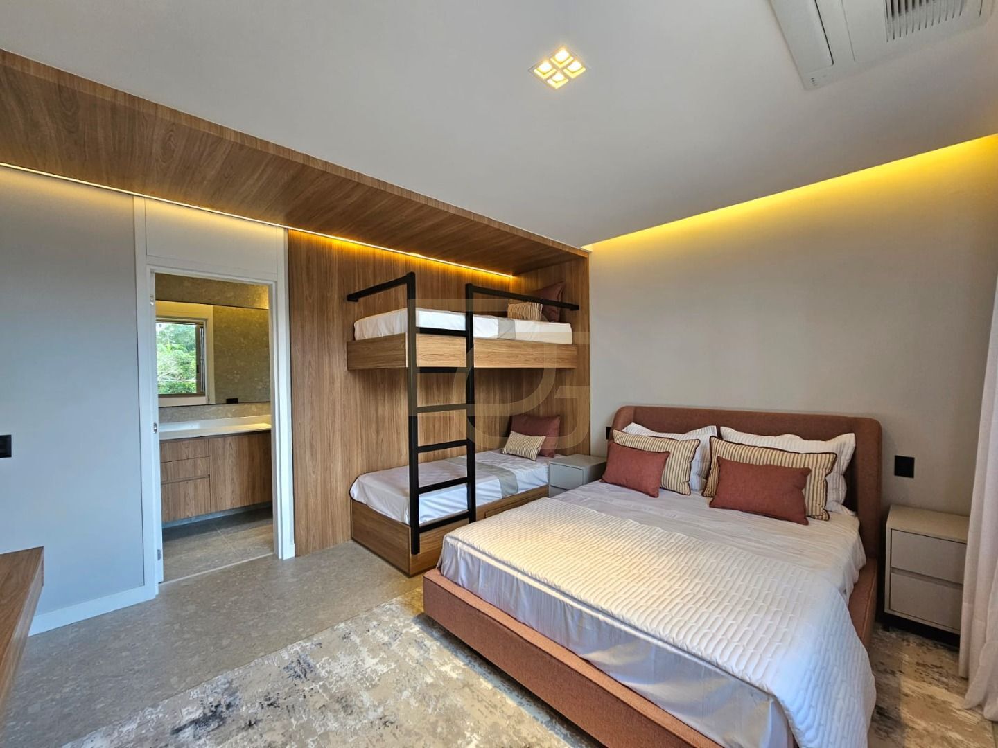 Casa à venda com 4 quartos, 395m² - Foto 12