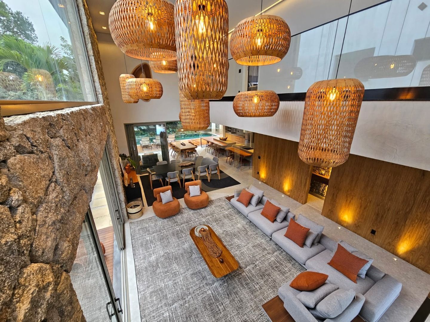 Casa à venda com 4 quartos, 395m² - Foto 2