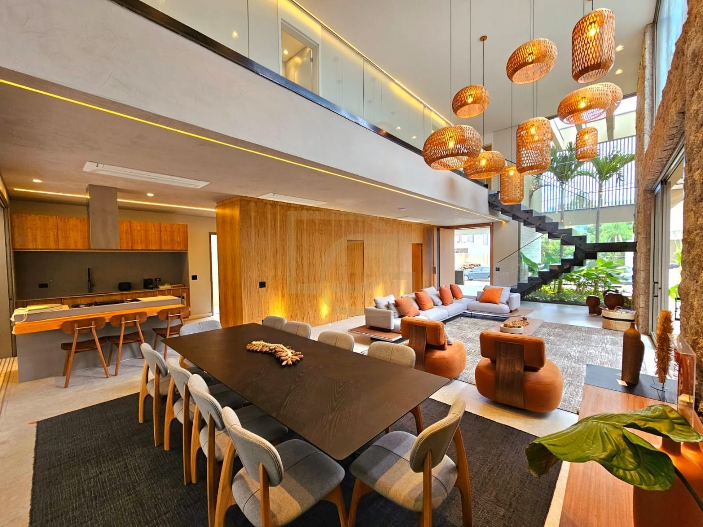 Casa à venda com 4 quartos, 395m² - Foto 1