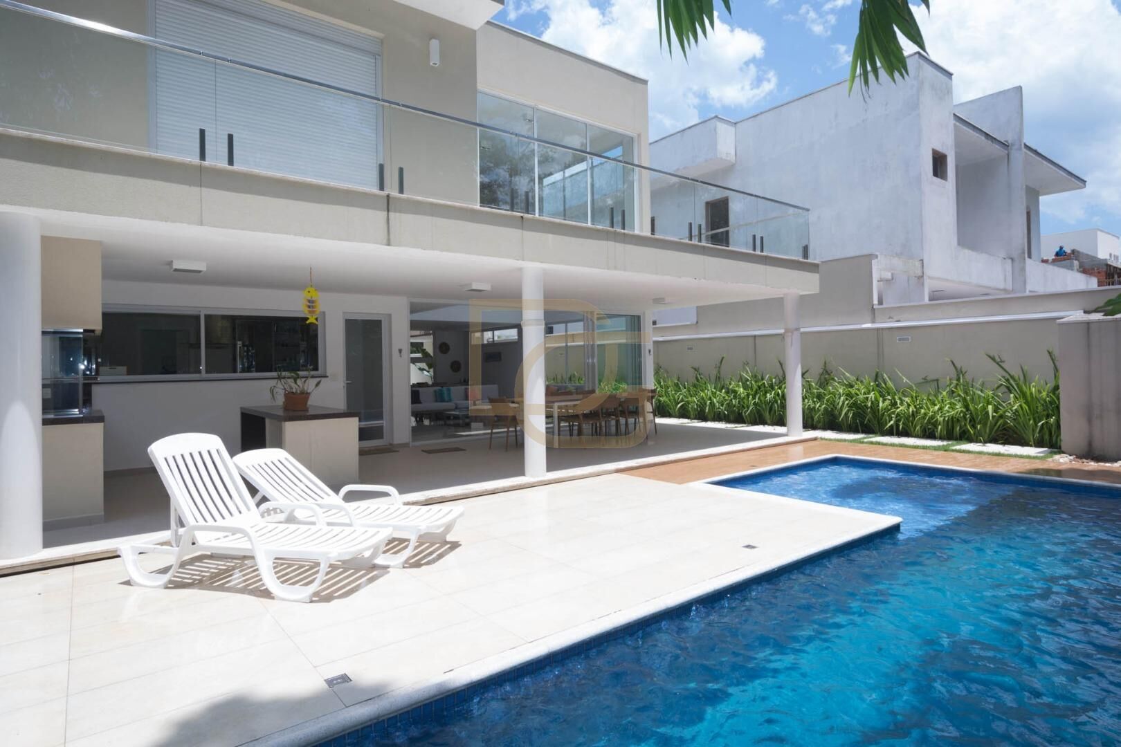 Casa, 4 quartos, 355 m² - Foto 1