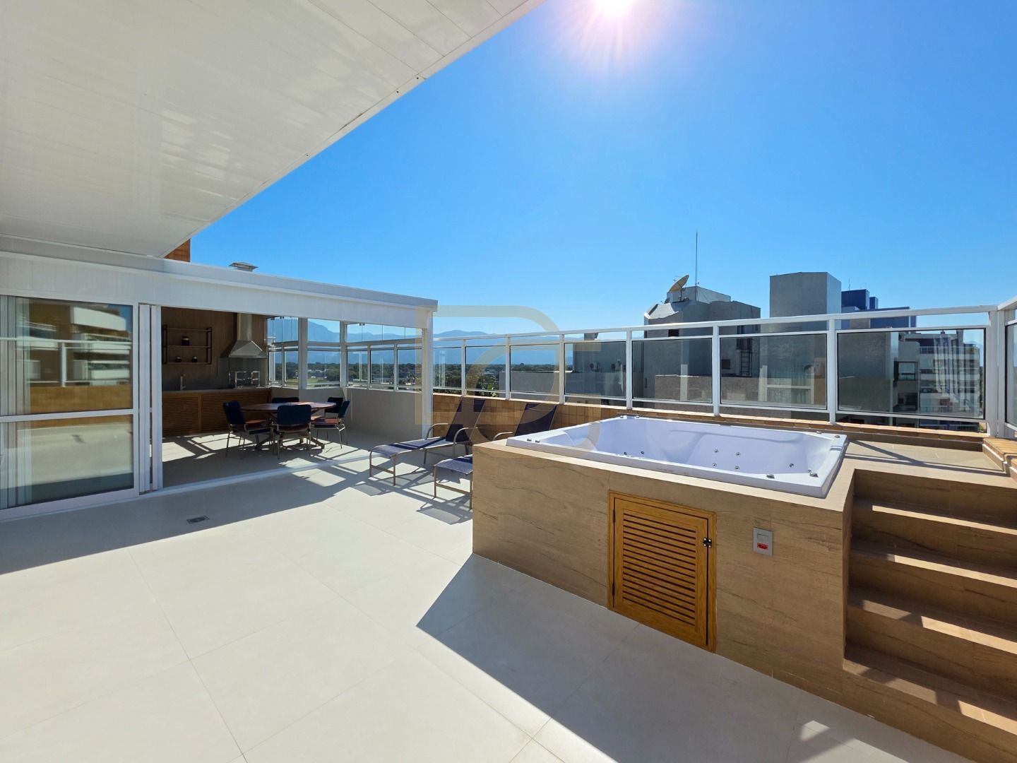 Cobertura, 4 quartos, 216 m² - Foto 1