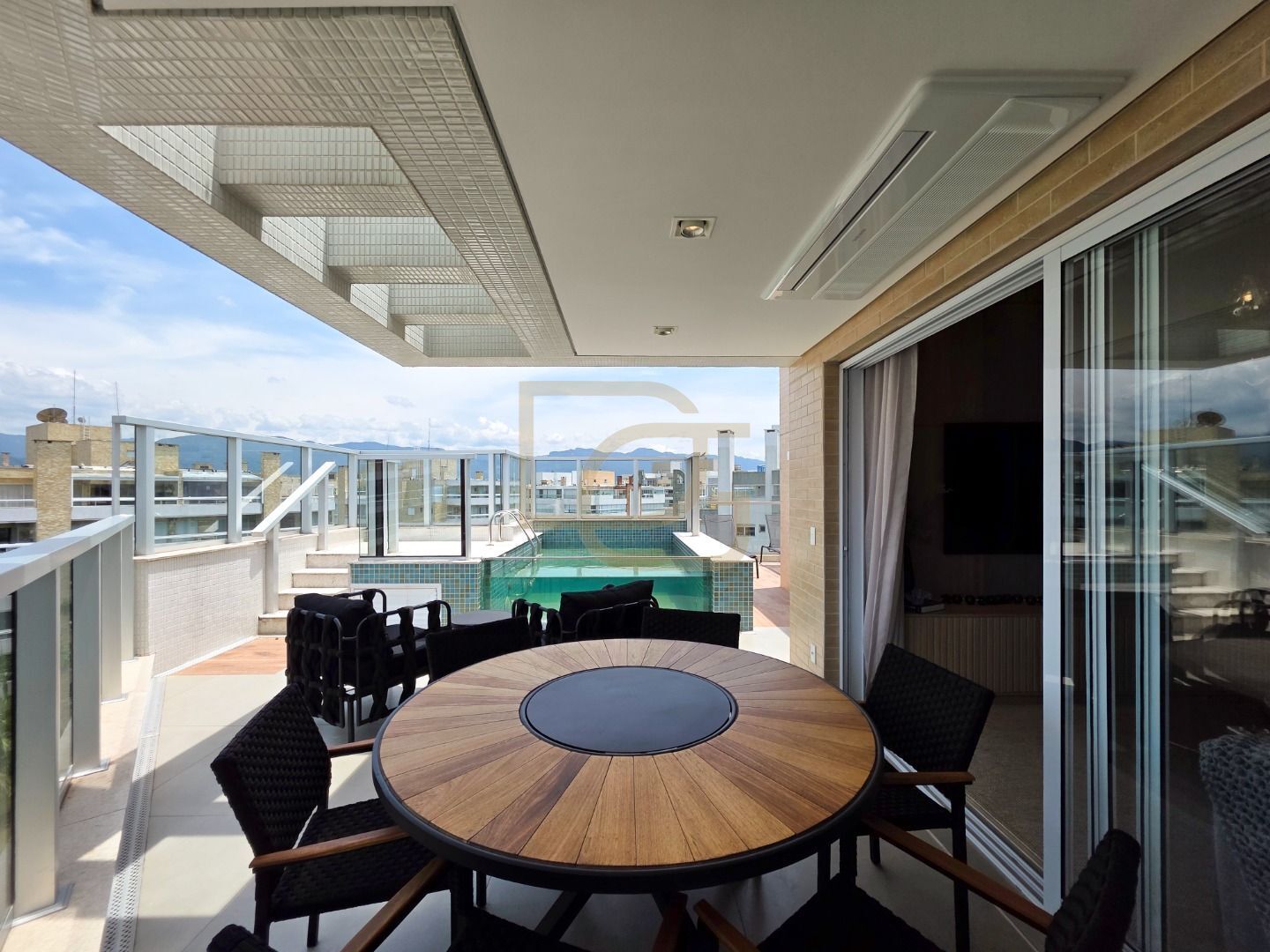 Cobertura, 4 quartos, 242 m² - Foto 4
