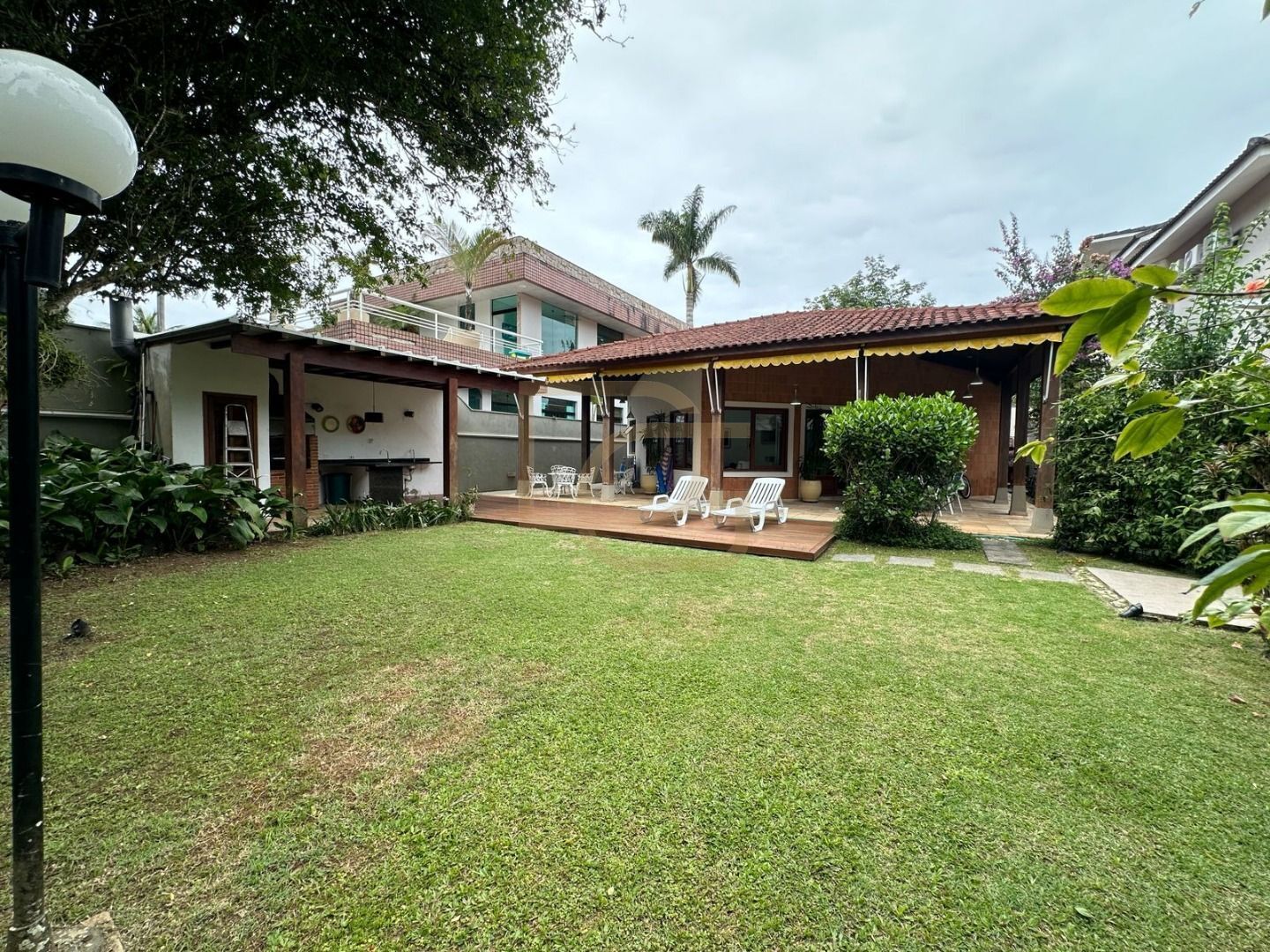 Casa, 3 quartos, 240 m² - Foto 1