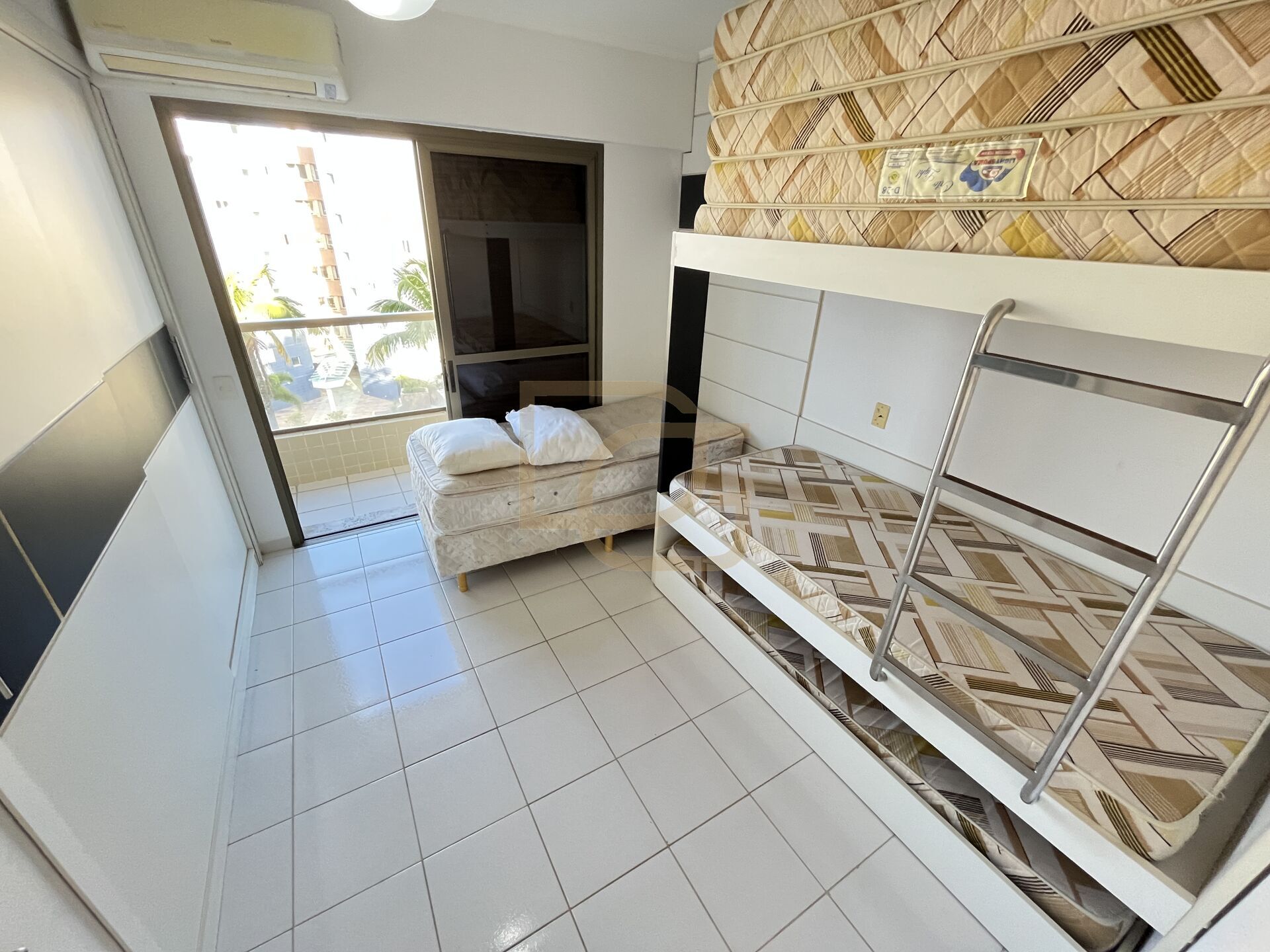Cobertura à venda com 4 quartos, 212m² - Foto 6