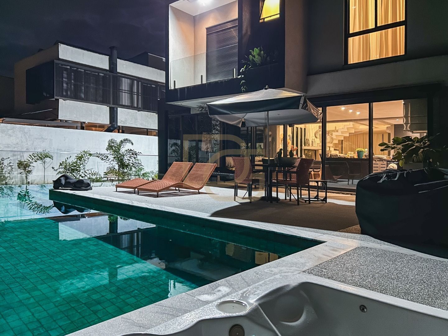 Casa, 5 quartos, 347 m² - Foto 2