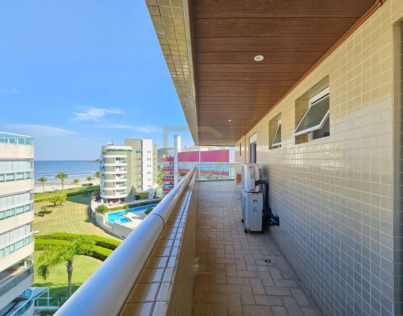 Apartamento, 3 quartos, 193 m² - Foto 2