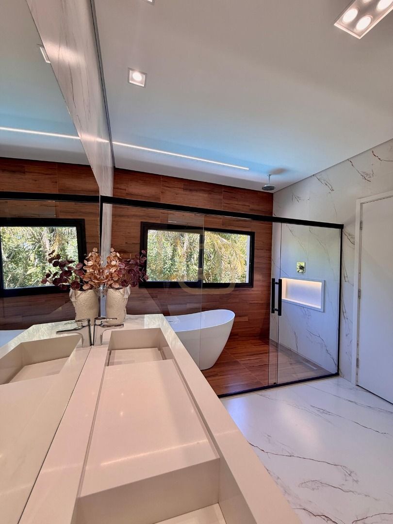 Casa, 6 quartos, 315 m² - Foto 43