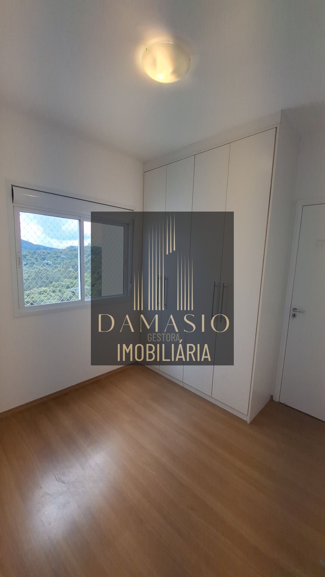 Apartamento para alugar com 2 quartos, 132m² - Foto 12