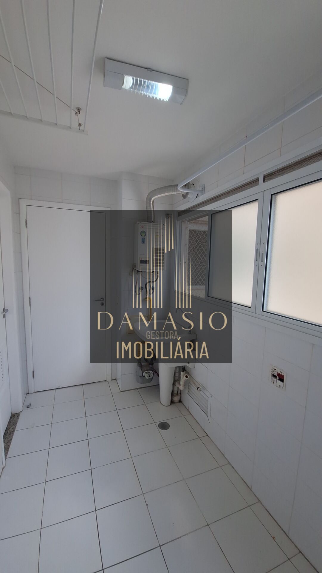 Apartamento para alugar com 2 quartos, 132m² - Foto 9