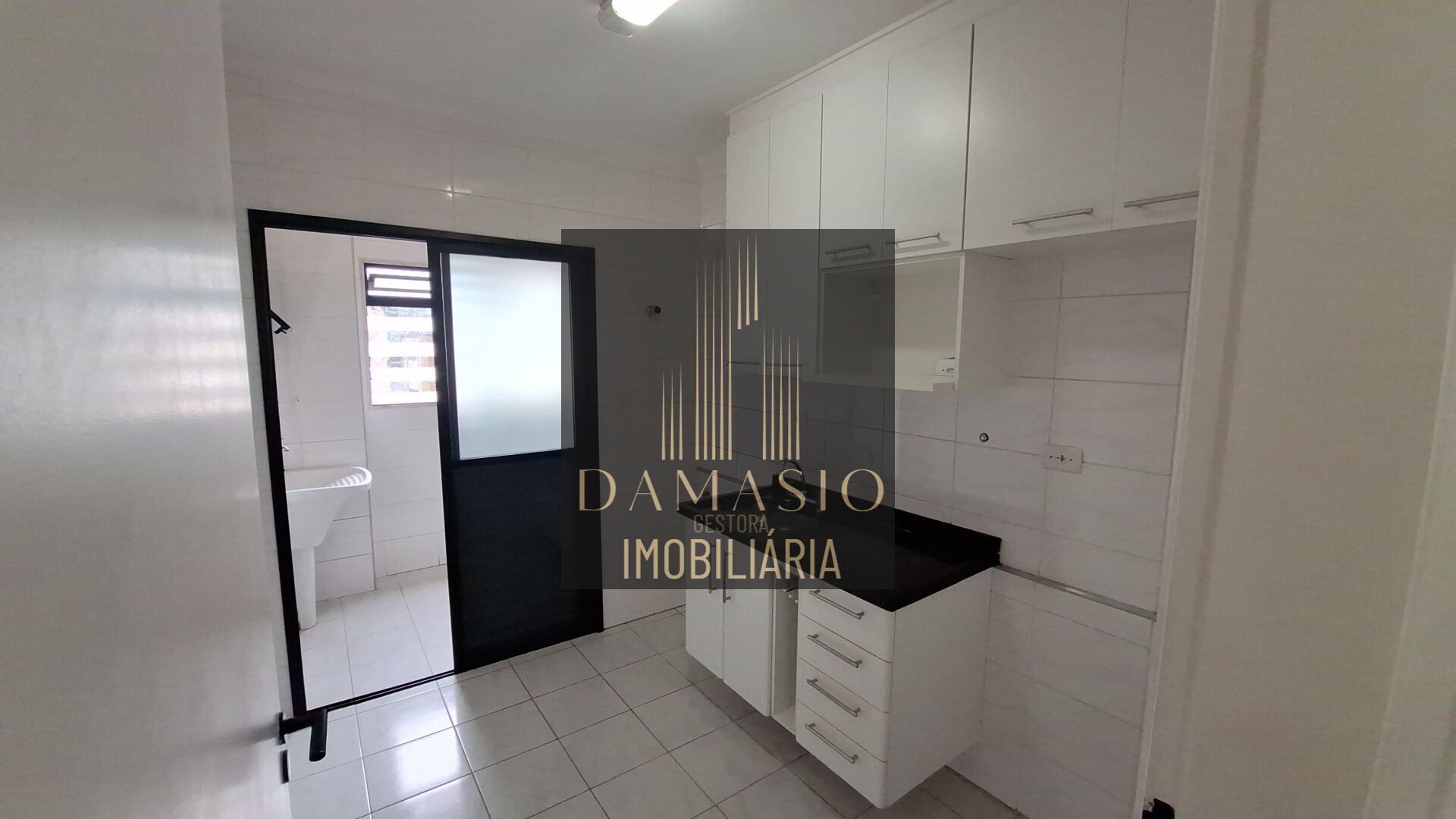 Apartamento para alugar com 2 quartos, 83m² - Foto 4