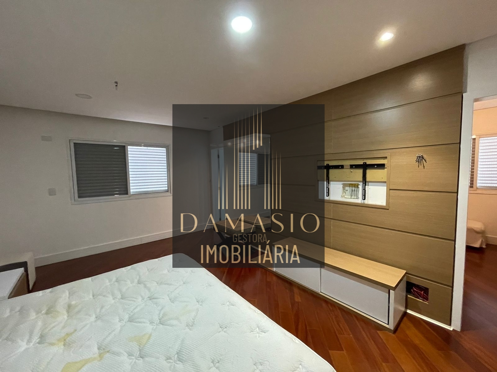 Casa para alugar com 4 quartos, 365m² - Foto 28