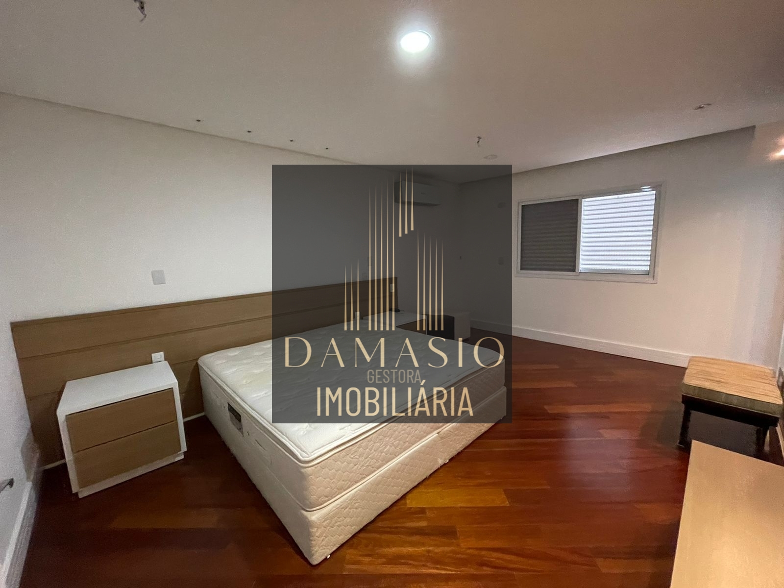 Casa para alugar com 4 quartos, 365m² - Foto 27