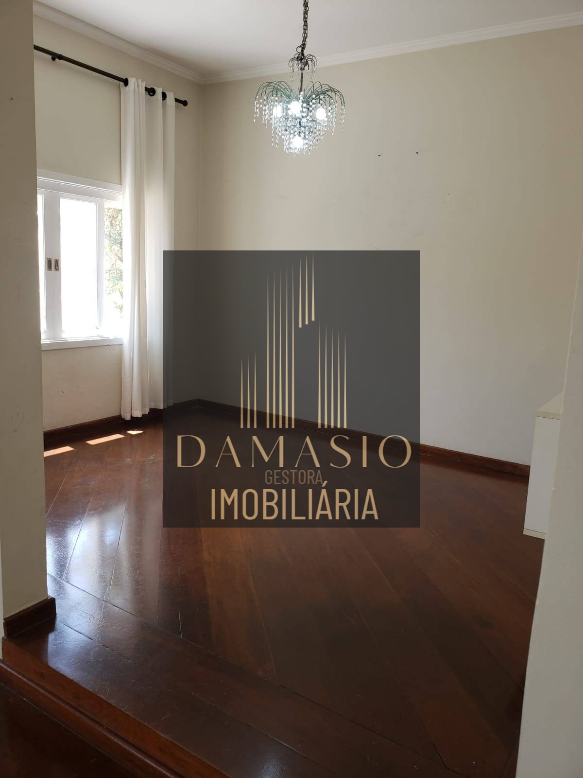 Casa à venda com 4 quartos, 297m² - Foto 15