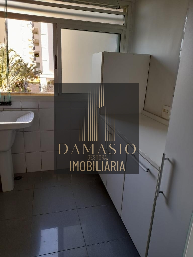 Apartamento para alugar com 3 quartos, 140m² - Foto 12