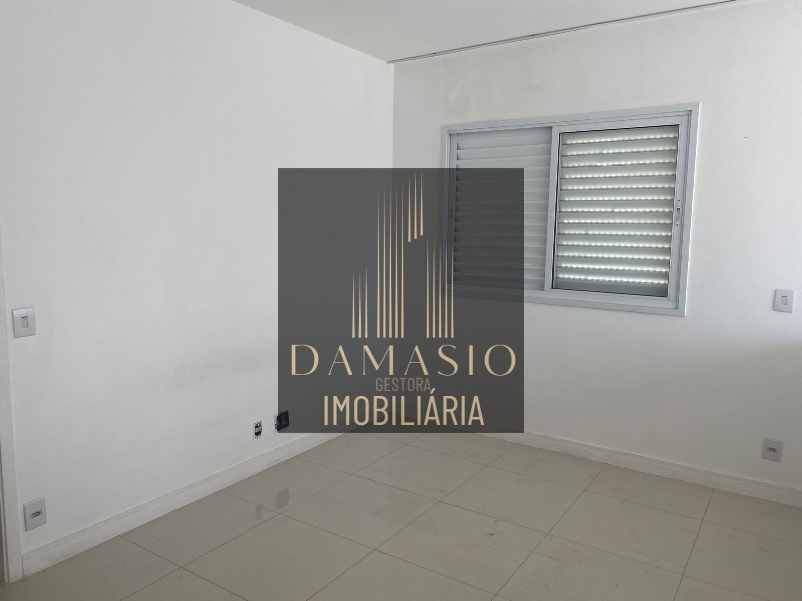 Apartamento para alugar com 2 quartos, 82m² - Foto 12