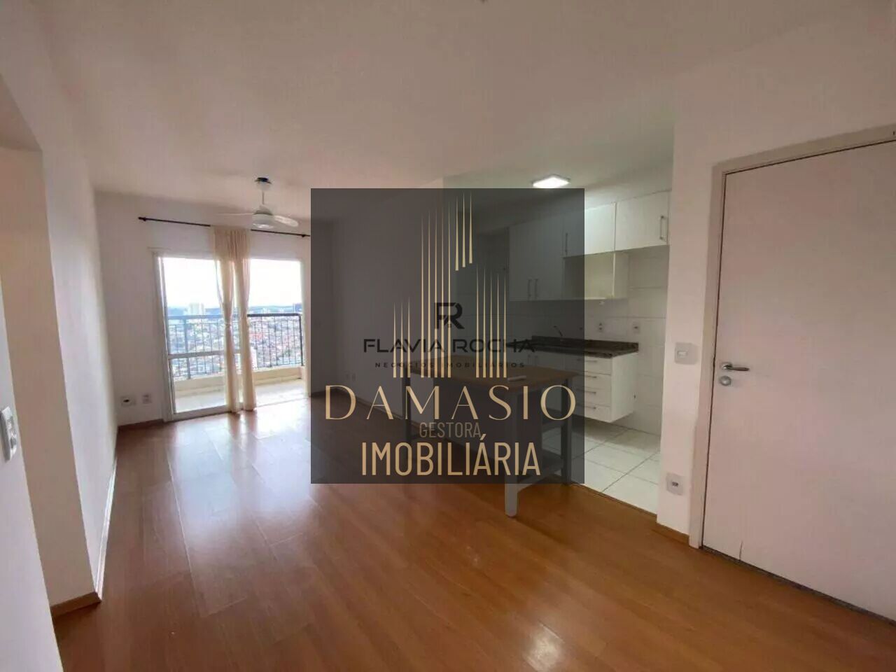 Apartamento para alugar com 2 quartos, 70m² - Foto 4