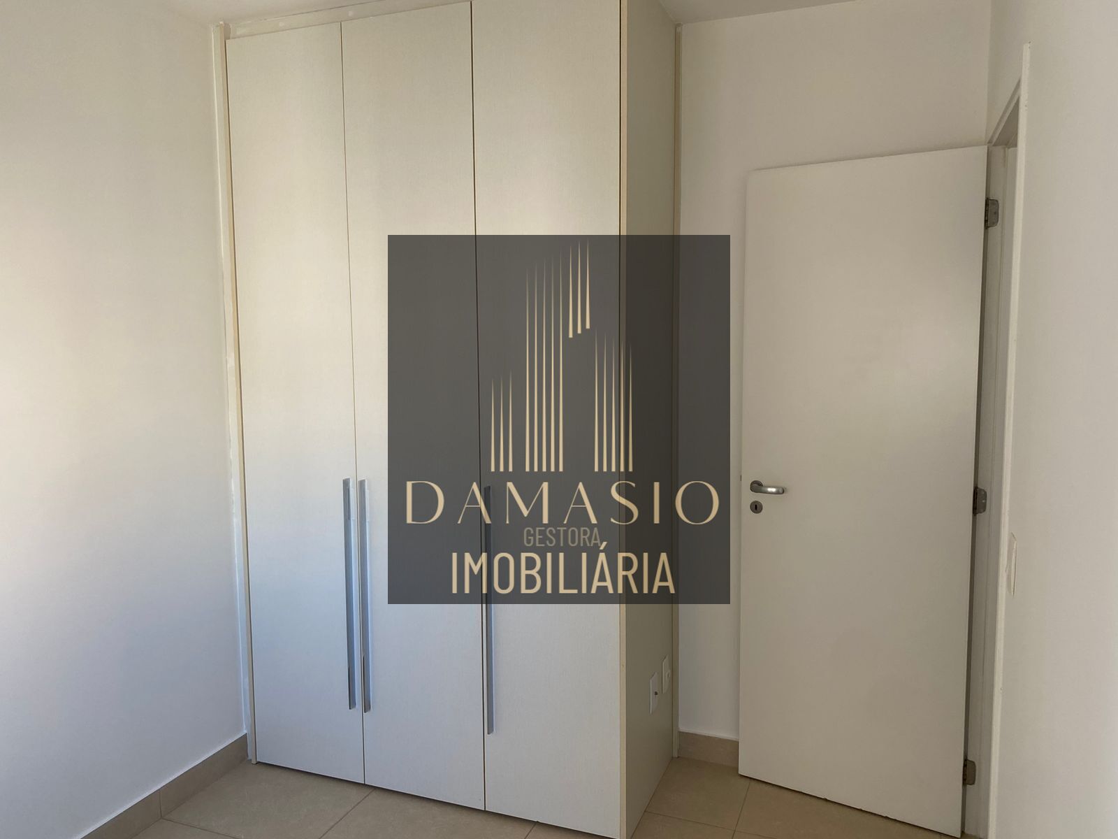 Apartamento para alugar com 2 quartos, 64m² - Foto 28