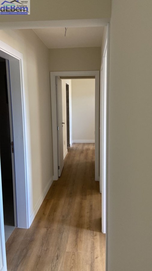 Apartamento à venda com 3 quartos, 91m² - Foto 2