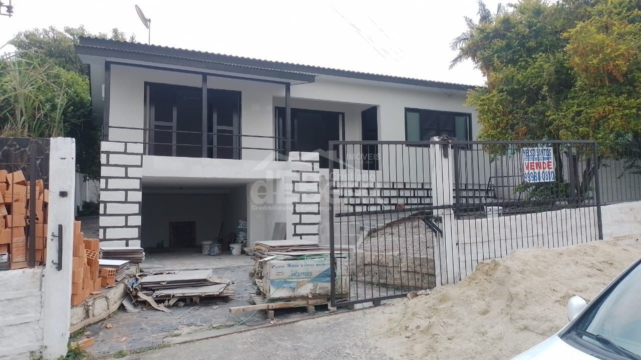 Casa, 4 quartos, 127 m² - Foto 1