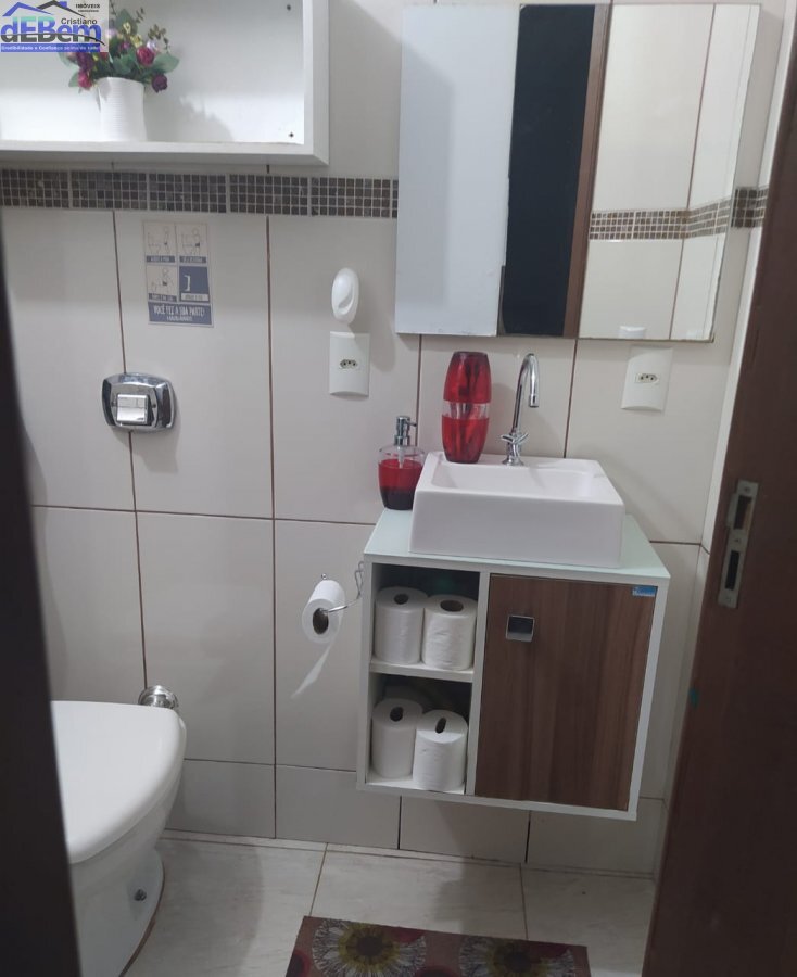 Casa à venda com 3 quartos, 160m² - Foto 2