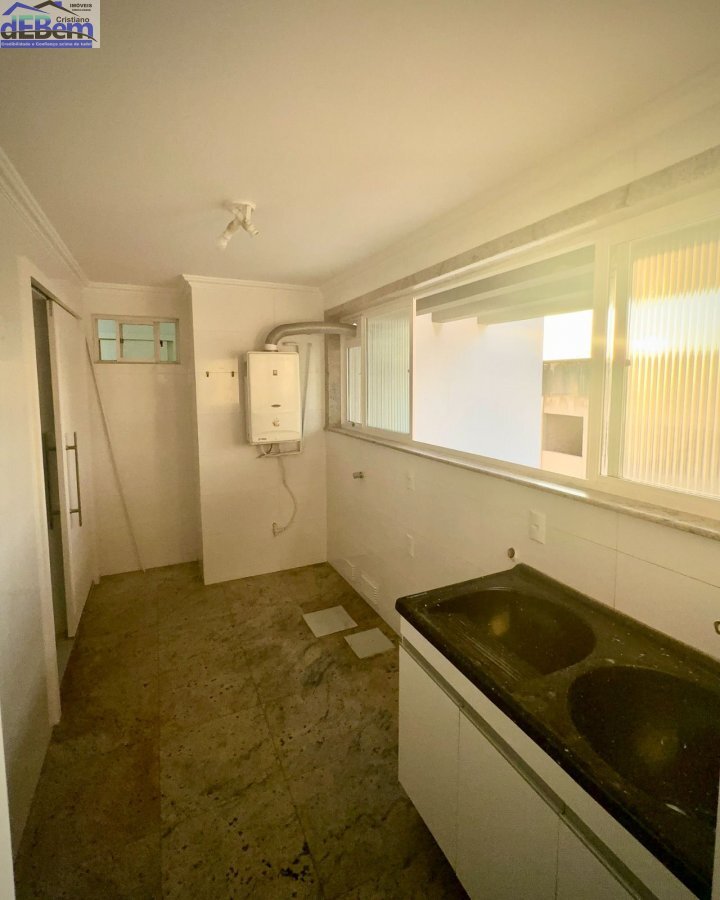 Cobertura, 3 quartos, 291 m² - Foto 2