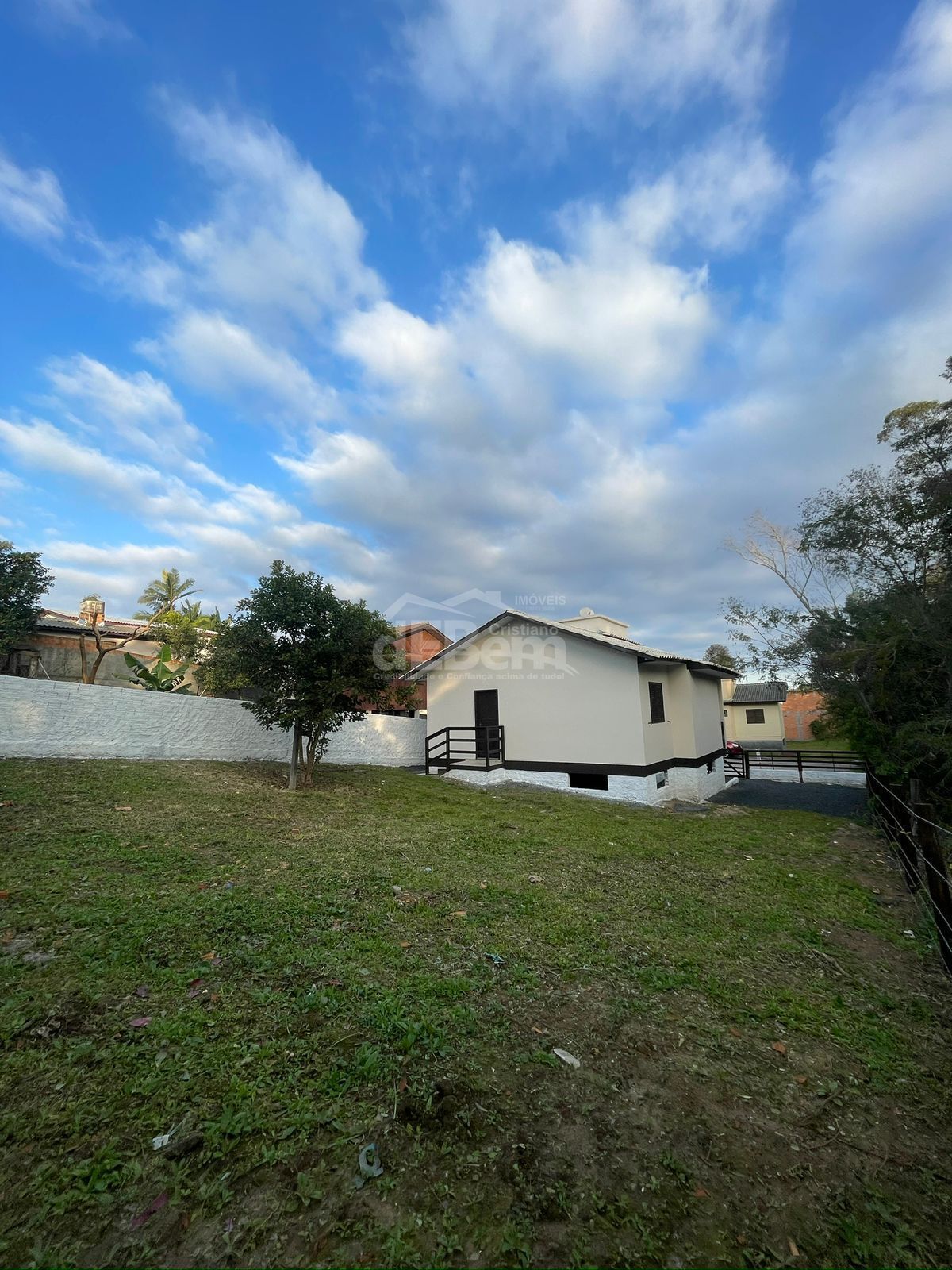 Casa à venda com 2 quartos, 59m² - Foto 4