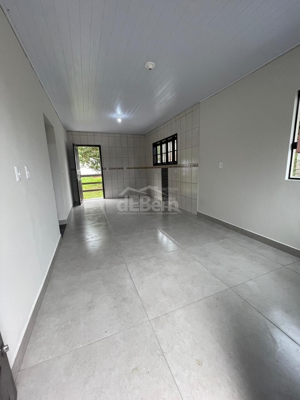 Casa à venda com 2 quartos, 59m² - Foto 7