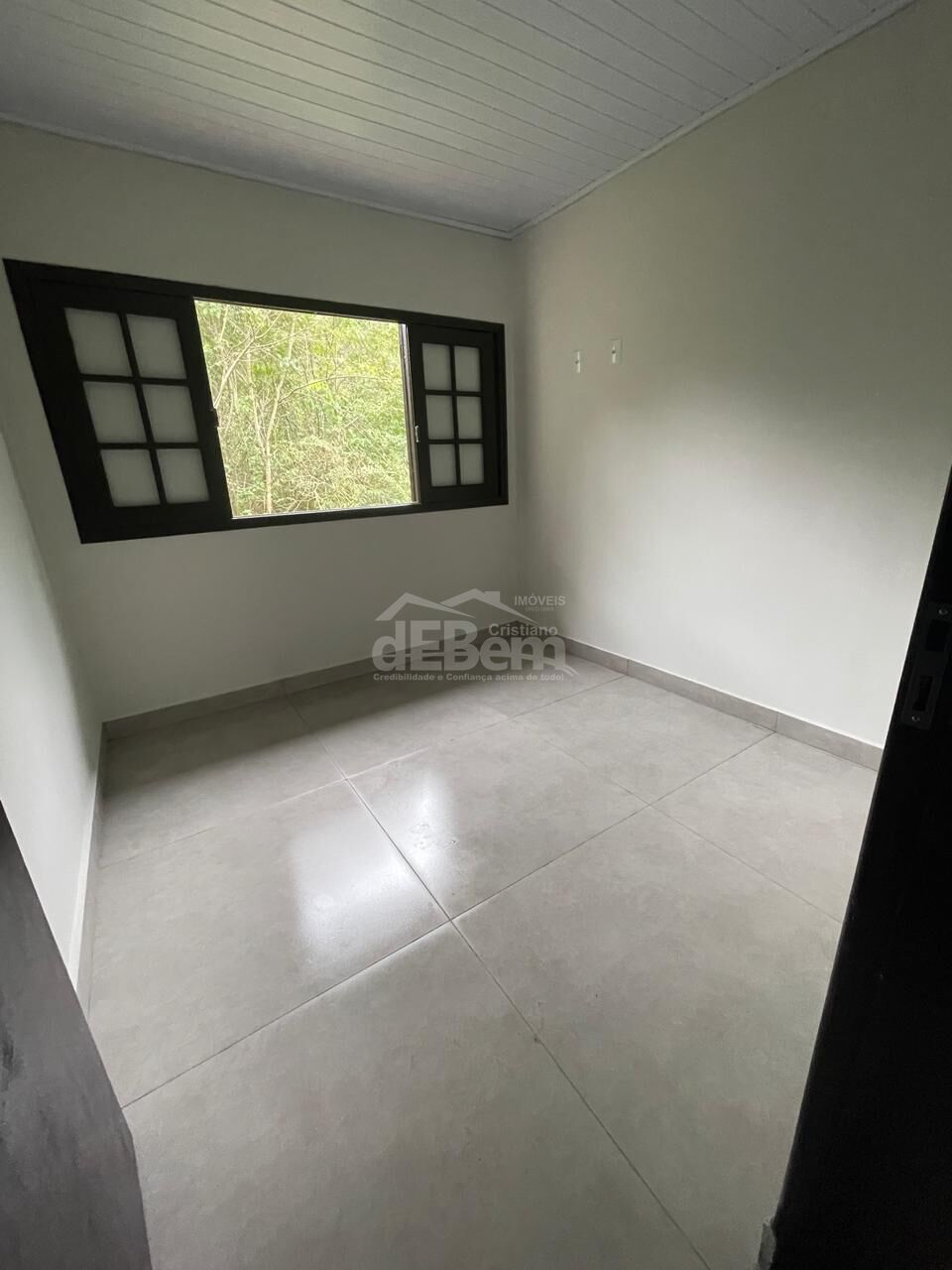 Casa à venda com 2 quartos, 59m² - Foto 5