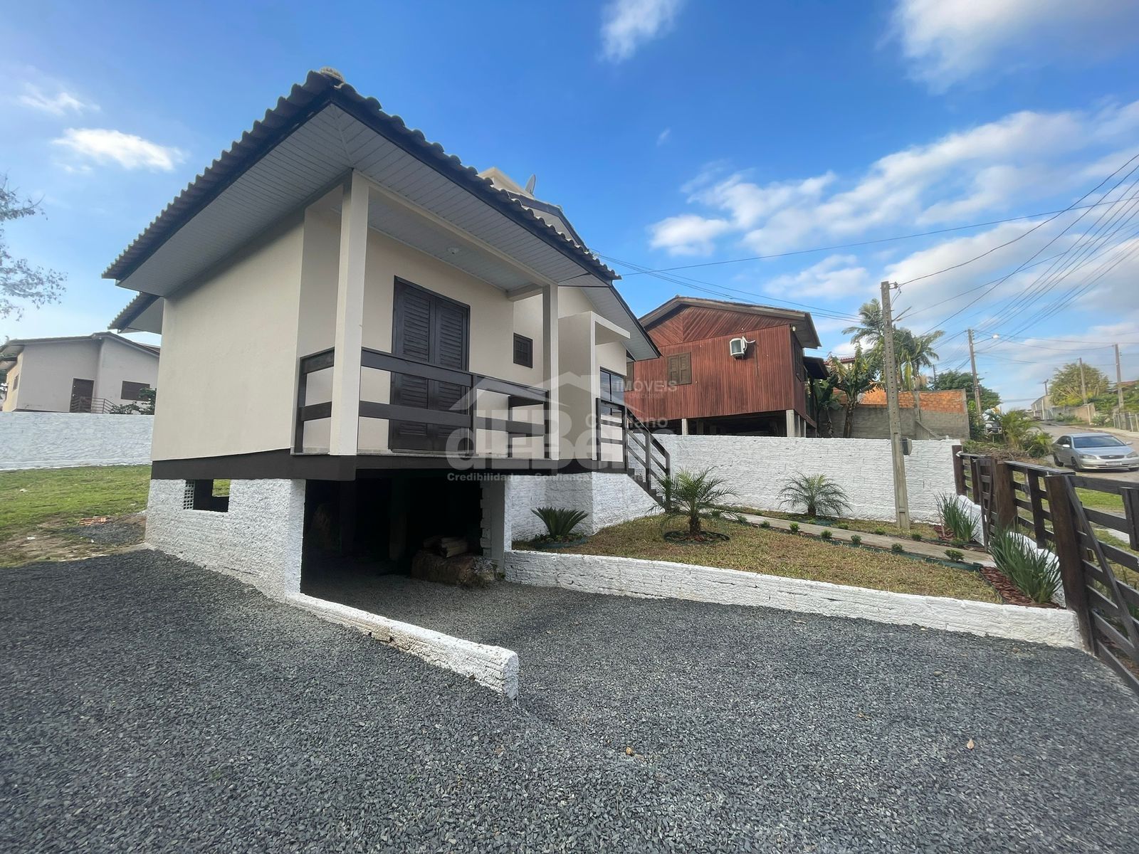 Casa à venda com 2 quartos, 59m² - Foto 2