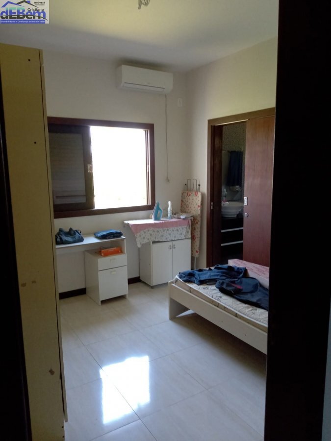 Casa à venda com 3 quartos, 200m² - Foto 3