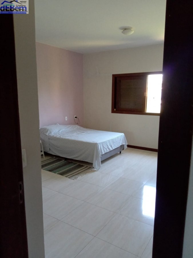 Casa à venda com 3 quartos, 200m² - Foto 12
