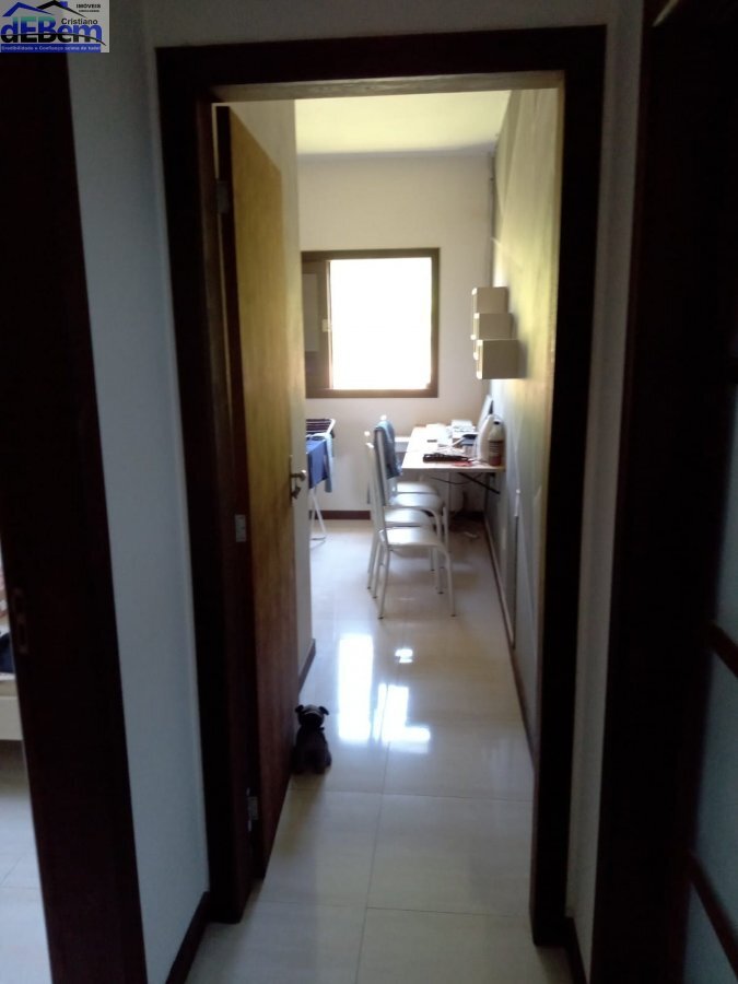 Casa à venda com 3 quartos, 200m² - Foto 11