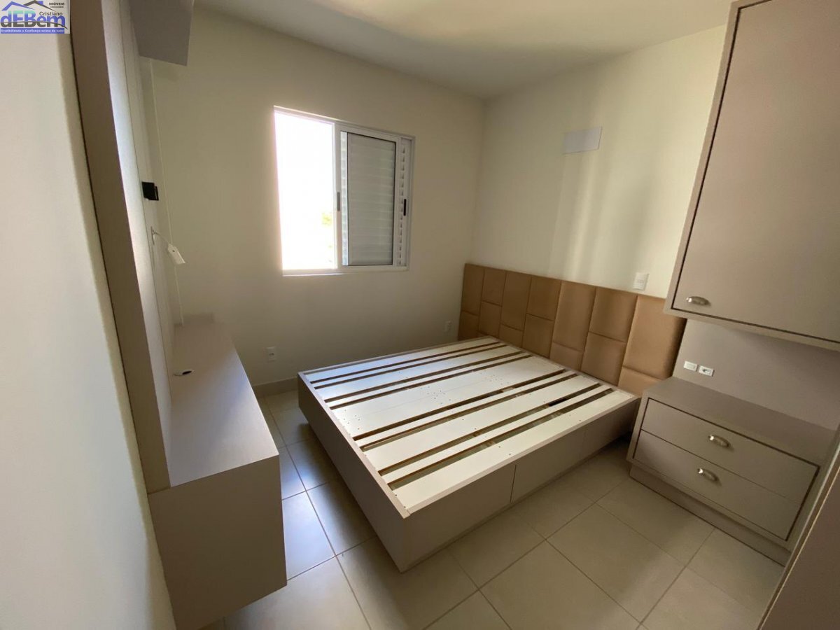 Apartamento à venda com 2 quartos, 68m² - Foto 3