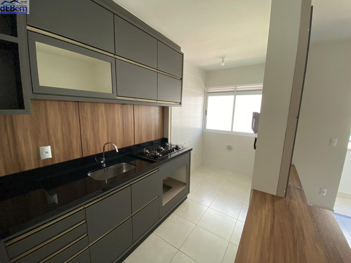 Apartamento à venda com 2 quartos, 68m² - Foto 2