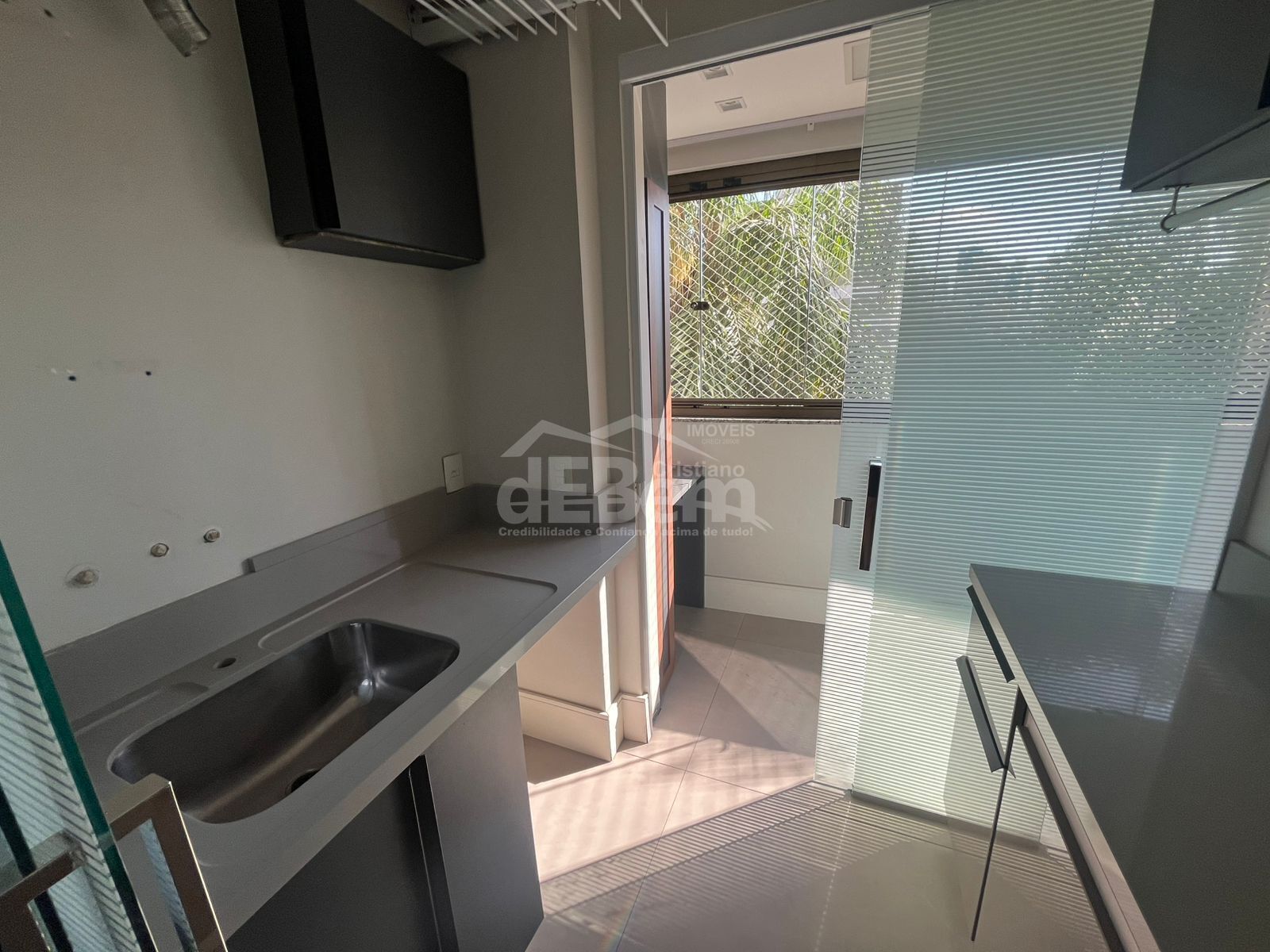 Apartamento à venda com 3 quartos, 95m² - Foto 8