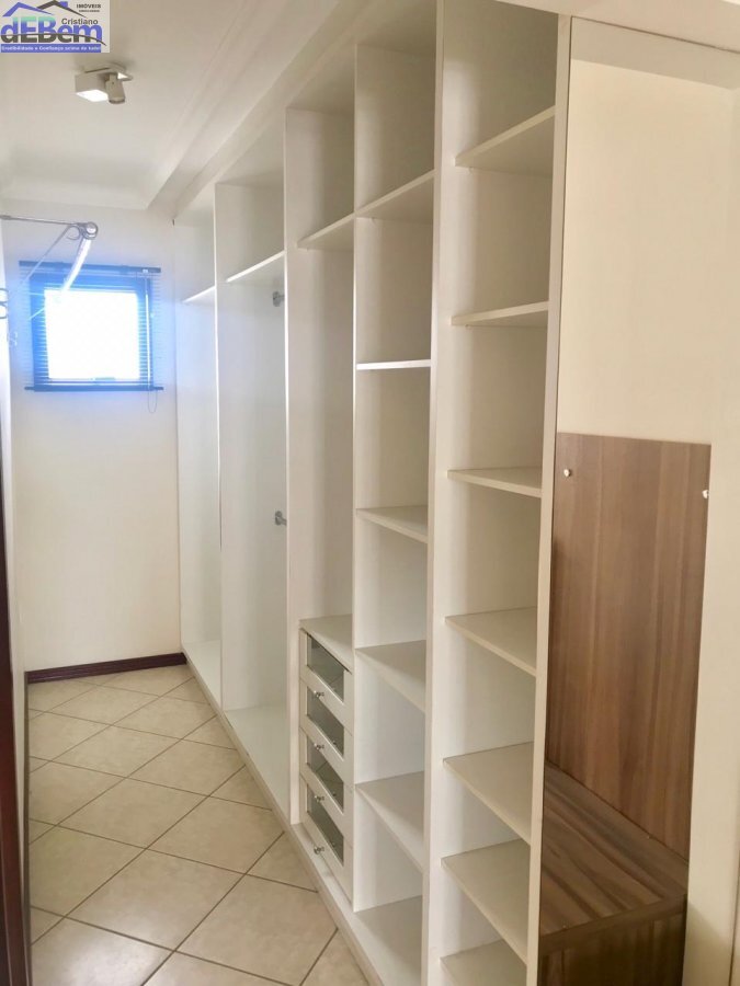 Apartamento à venda com 3 quartos, 255m² - Foto 14