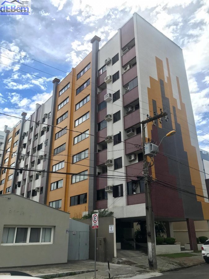 Apartamento à venda com 3 quartos, 255m² - Foto 1