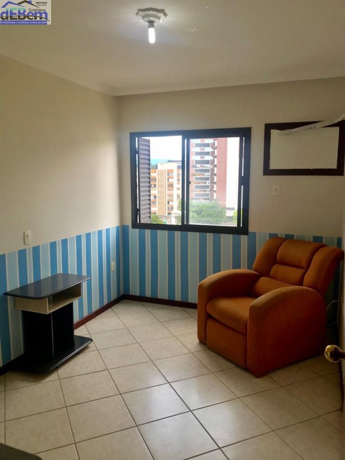 Apartamento à venda com 3 quartos, 255m² - Foto 11