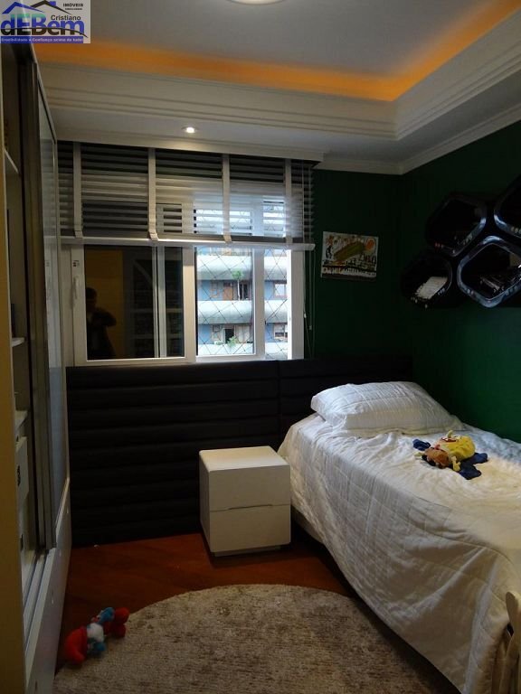 Apartamento à venda com 3 quartos, 147m² - Foto 10