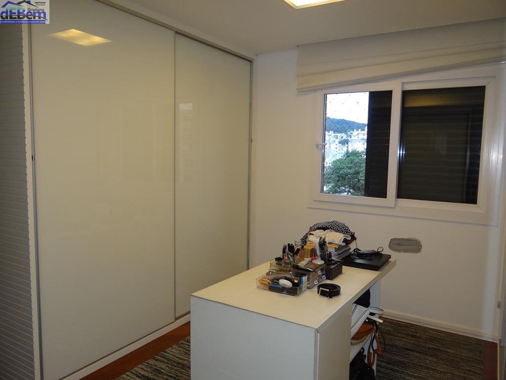 Apartamento à venda com 3 quartos, 147m² - Foto 8