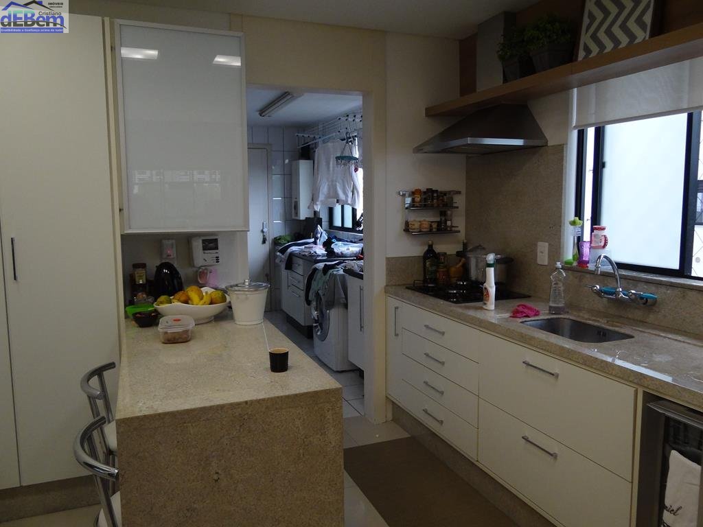 Apartamento à venda com 3 quartos, 147m² - Foto 11