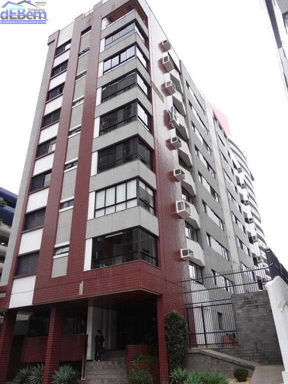 Apartamento à venda com 3 quartos, 147m² - Foto 1