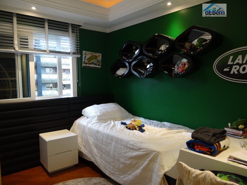 Apartamento à venda com 3 quartos, 185m² - Foto 4