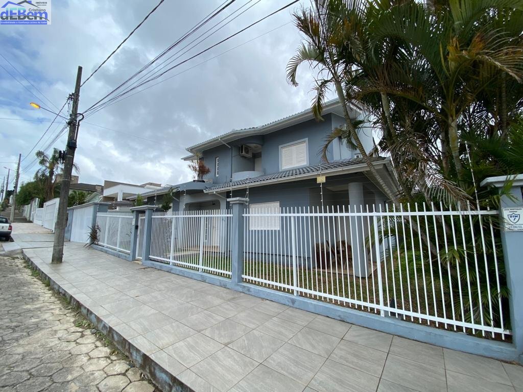 Casa à venda com 4 quartos - Foto 1