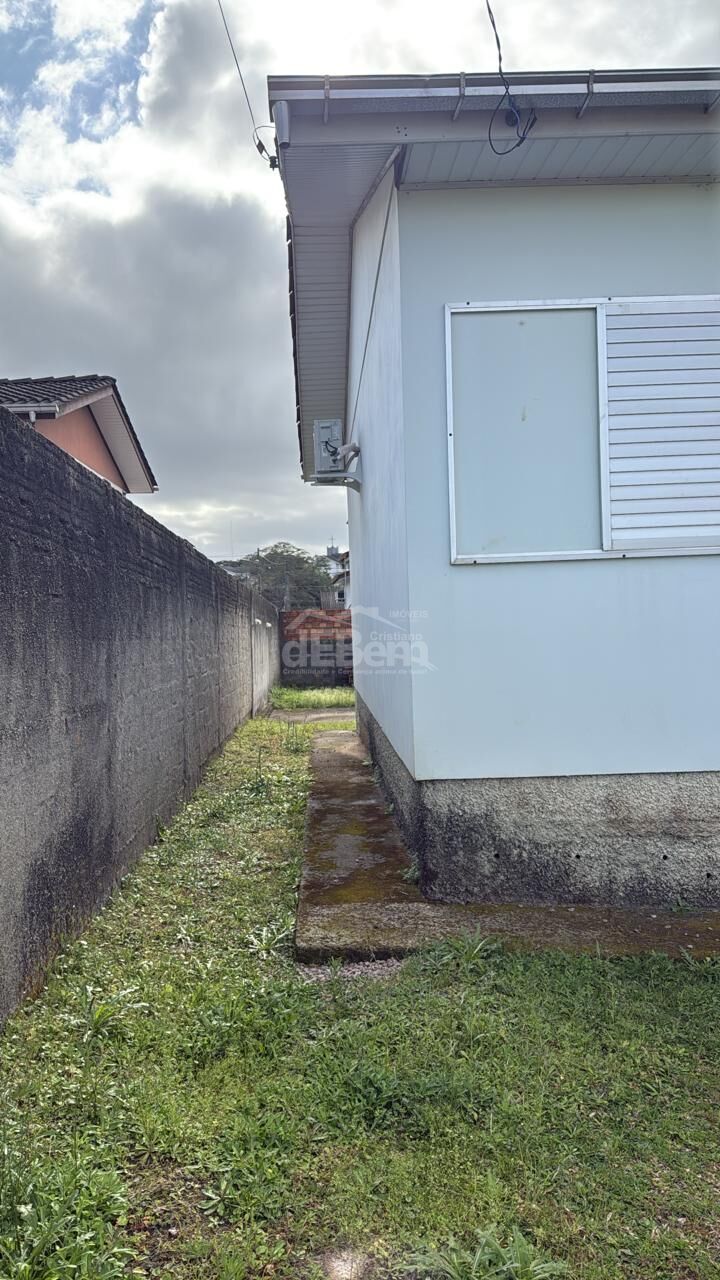 Casa à venda com 3 quartos, 68m² - Foto 5