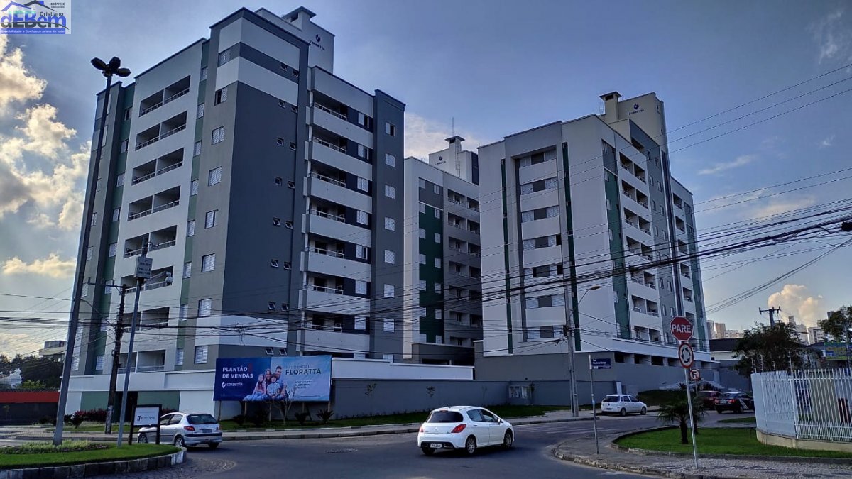 Apartamento à venda com 2 quartos, 67m² - Foto 2