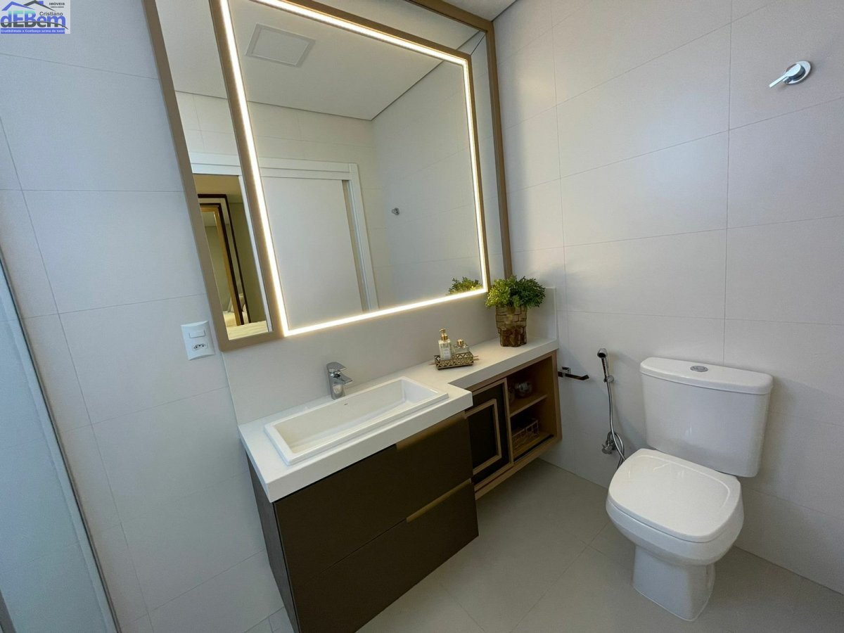 Apartamento à venda com 4 quartos, 148m² - Foto 2