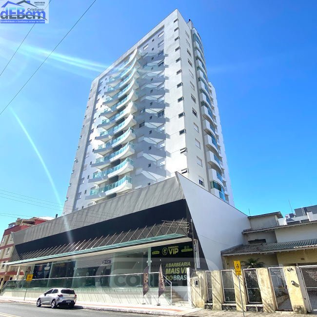 Apartamento à venda com 4 quartos, 148m² - Foto 1
