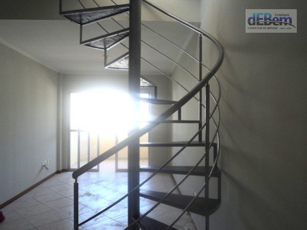 Cobertura à venda com 3 quartos, 271m² - Foto 4