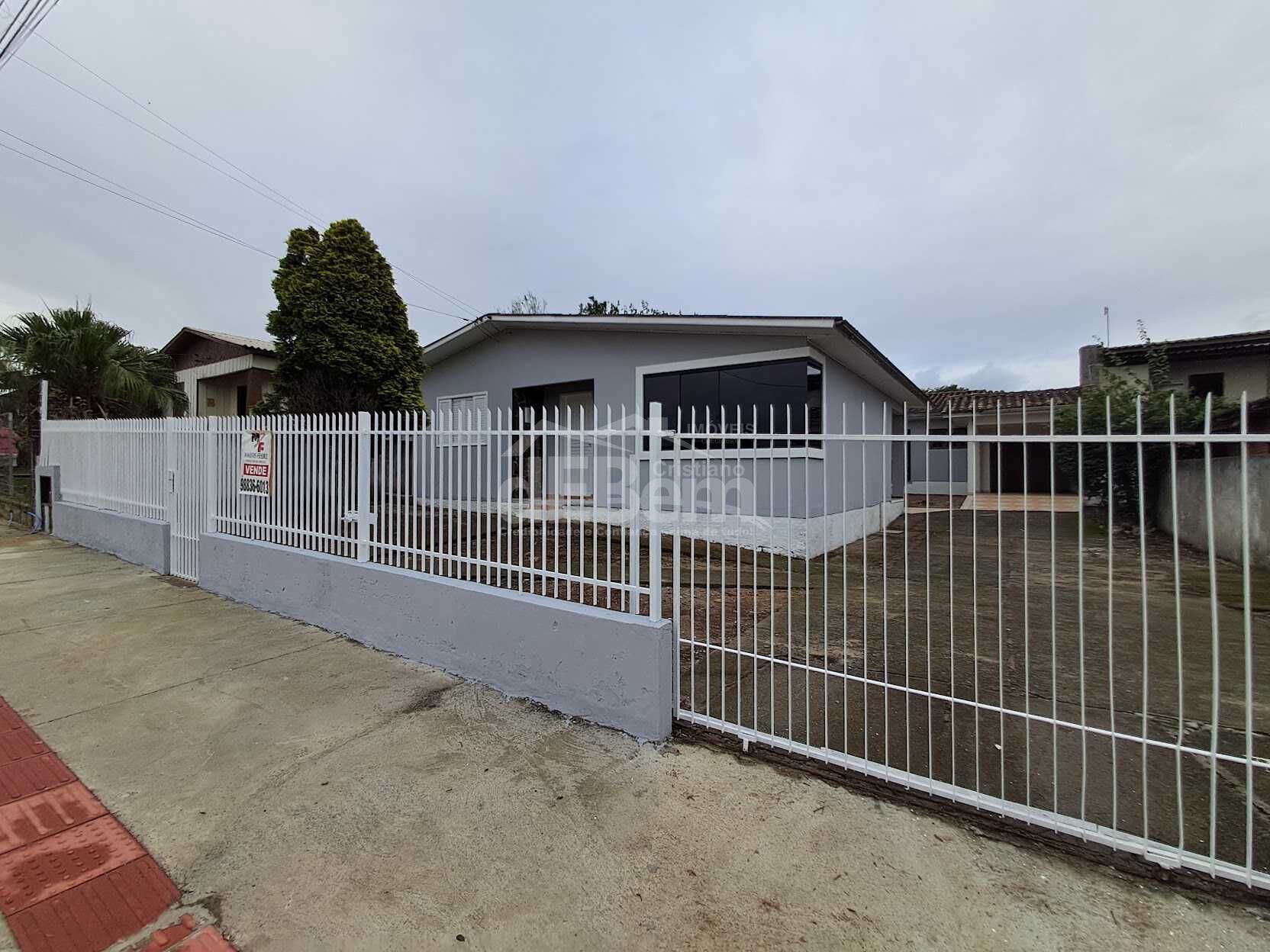 Casa à venda com 3 quartos, 83m² - Foto 1